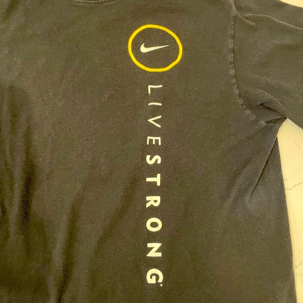 Men's Black Nike "Live Strong" Short Sleeve T-Shirt Size Xl Slim Fit